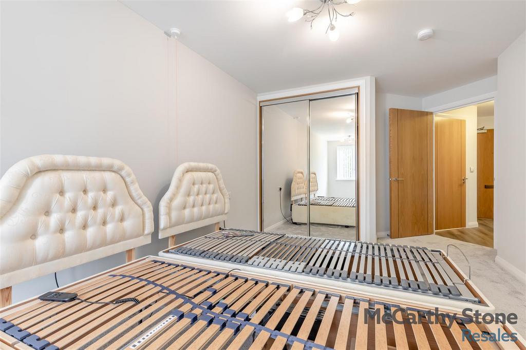 8663506-interior04.jpg