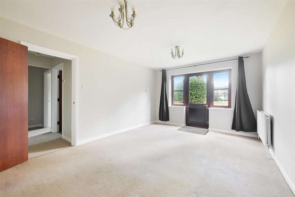 GRAYSHOT COURT, 2- (4).jpg