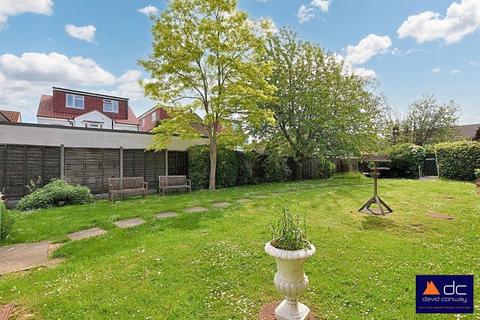 1 bedroom retirement property for sale, Barnetts Court, Corbins Lane, Harrow, HA2 8EU
