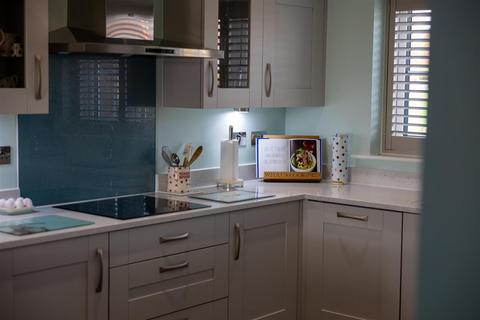 5 bedroom detached house for sale, Hollyblue Close, Drakes Broughton WR10