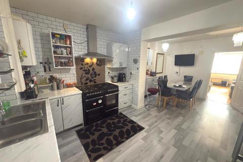 5 bedroom semi-detached house for sale, Morley Avenue, Manchester