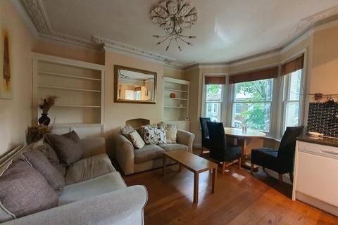 Upham Park Road, Chiswick, W4