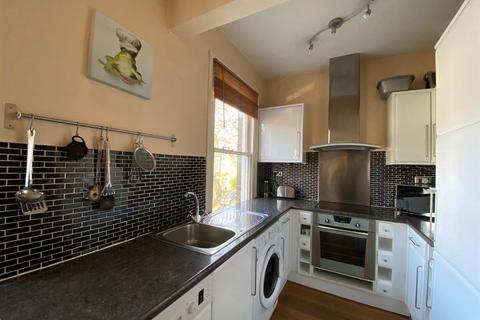 3 bedroom flat to rent, Upham Park Road, Chiswick, W4