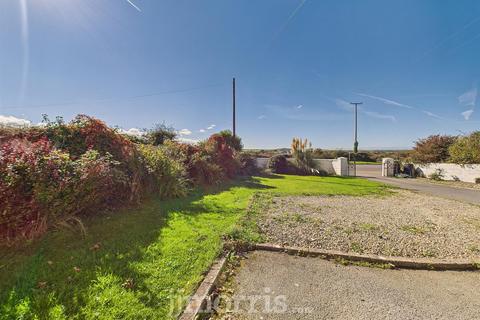 3 bedroom detached house for sale, Hescwm Villa, Scleddau,, Dwrbach, Fishguard
