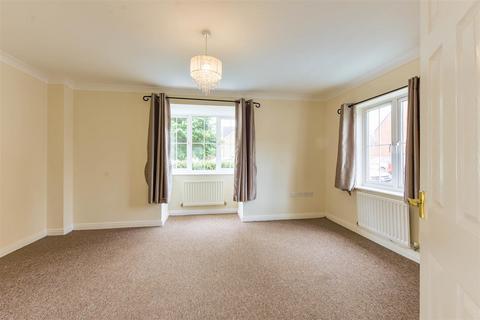3 bedroom end of terrace house for sale, Damson Close, Red Lodge
