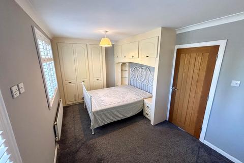 3 bedroom semi-detached house for sale, Pondfield Road, Dagenham, RM10