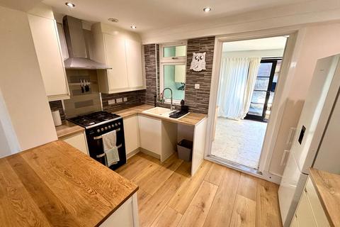 3 bedroom semi-detached house for sale, Pondfield Road, Dagenham, RM10