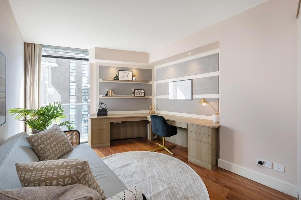 Flat 64-66 Riverside One Hi-61.jpg