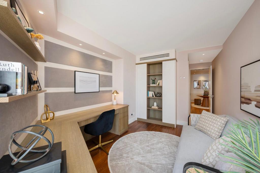 Flat 64-66 Riverside One Hi-62.jpg