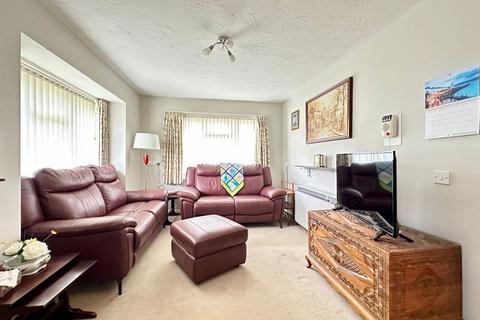 2 bedroom apartment for sale, Outwood Common Road, Billericay CM11