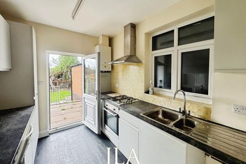 3 bedroom semi-detached house to rent, Leicester LE5