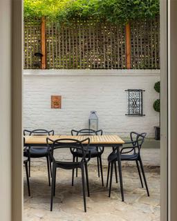 5 bedroom terraced house to rent, Tufton Street, Westminster SW1P