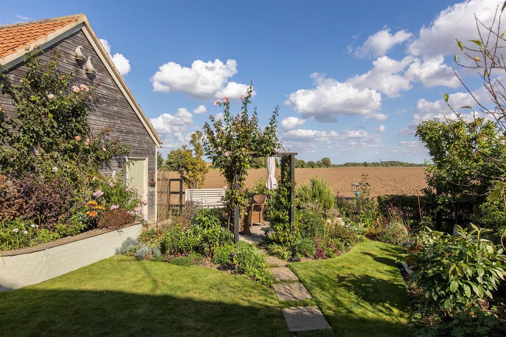 Rear Garden & Garage