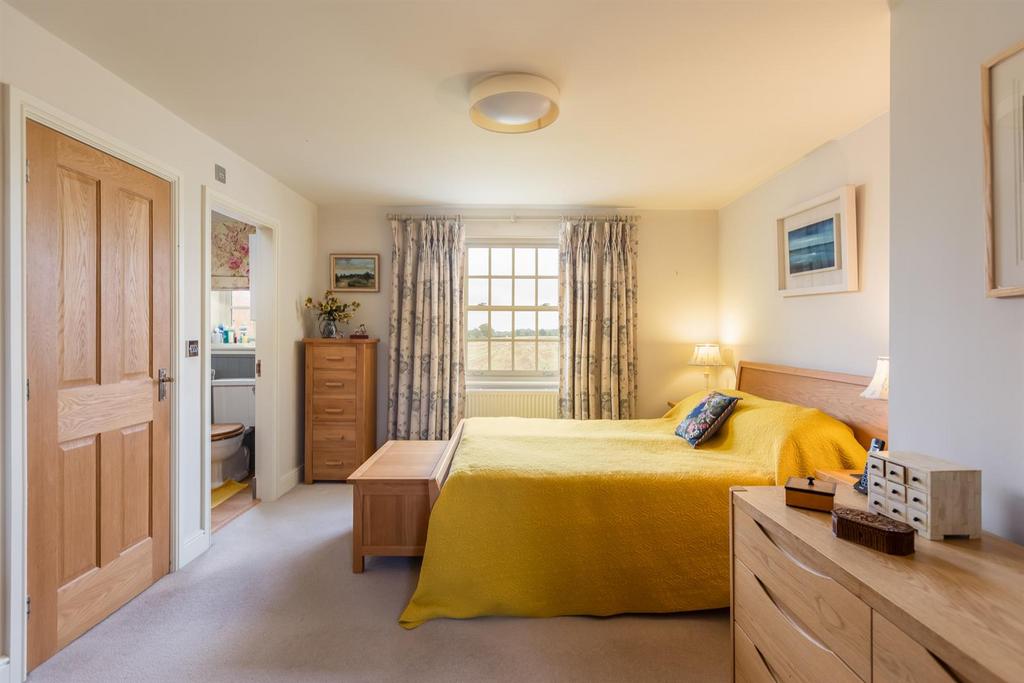 Principal Bedroom Suite