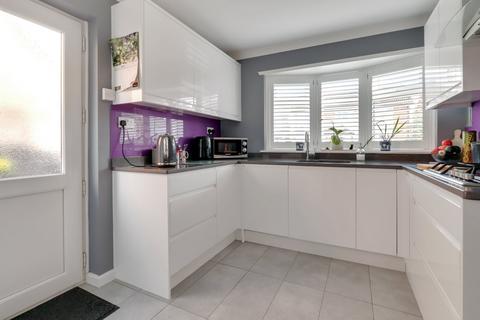 4 bedroom detached house for sale, Newstead Road, Great Wakering SS3