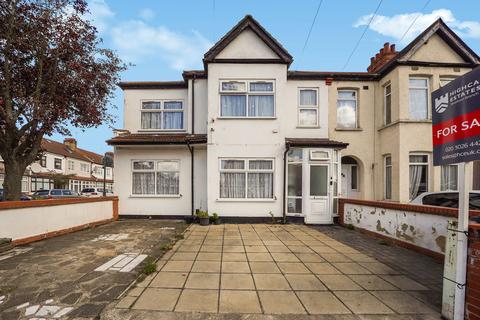 5 bedroom end of terrace house for sale, Gordon Road, Ilford IG1