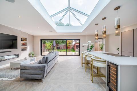 4 bedroom bungalow for sale, Sylvia Avenue, Pinner