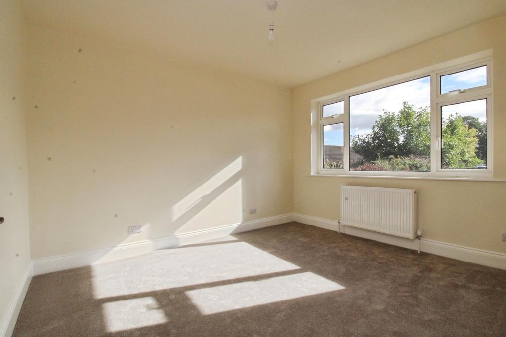 Pbox-bedroom-338934.JPG