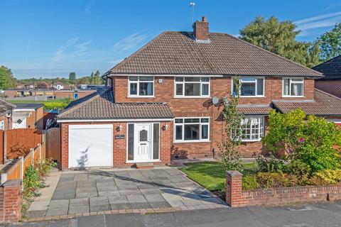 3 bedroom semi-detached house for sale, Moore Avenue, Thelwall, WA4