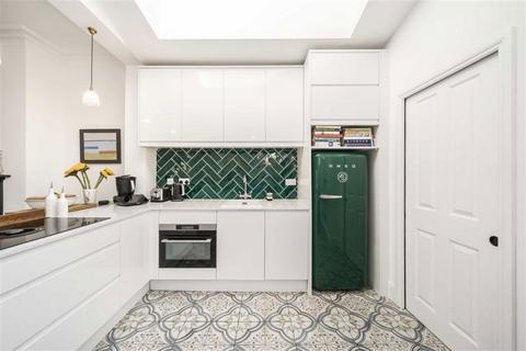 3 bedroom house for sale, Old Woolwich Road, London SE10
