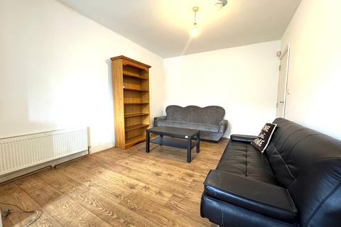 4 bedroom terraced house to rent, Leeds LS2