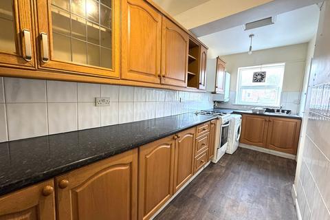 4 bedroom terraced house to rent, Leeds LS2