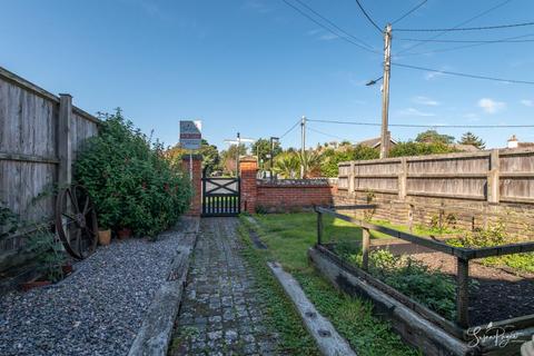 2 bedroom semi-detached house for sale, Isenhurst Court, Bembridge