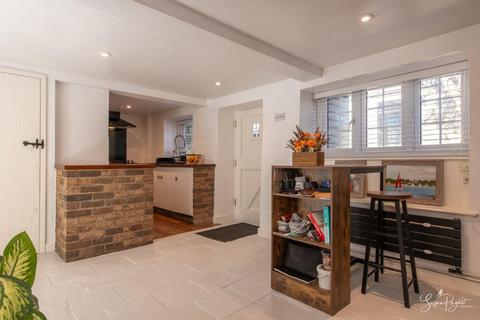 2 bedroom semi-detached house for sale, Isenhurst Court, Bembridge