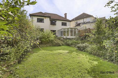 4 bedroom detached house for sale, Starling Close, Buckhurst Hill, IG9