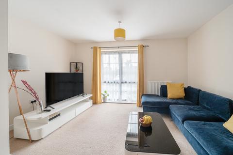 1 bedroom apartment for sale, Bell Court, Merlin Road, Farnborough, GU14