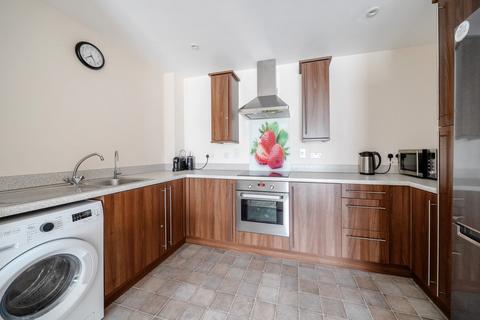 1 bedroom apartment for sale, Bell Court, Merlin Road, Farnborough, GU14