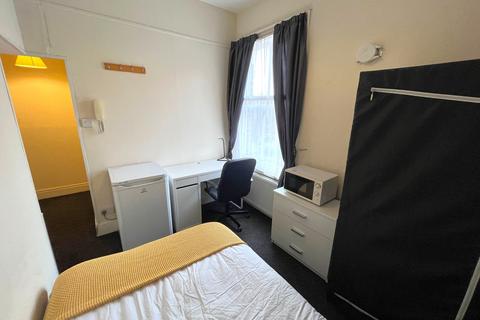 1 bedroom in a house share to rent, Raleigh Street, Nottingham NG7