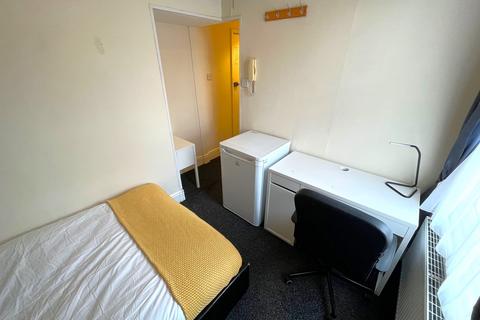 1 bedroom in a house share to rent, Raleigh Street, Nottingham NG7