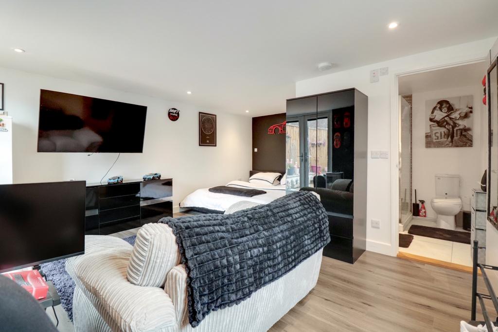 Bedroom 3 Annexe