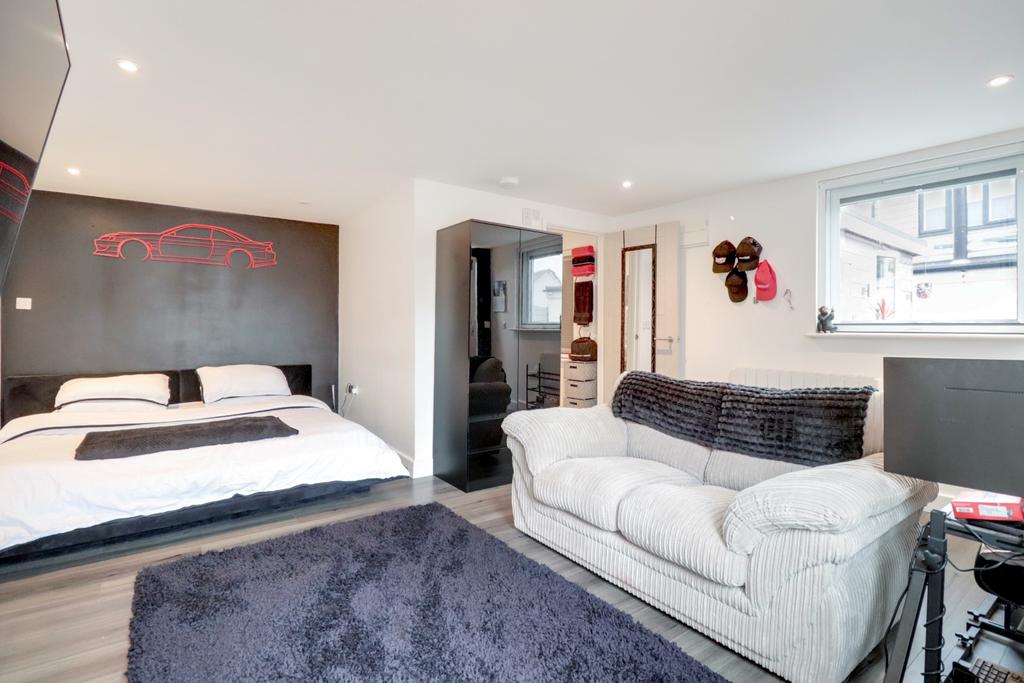 Bedroom 3 Annexe