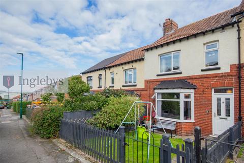 Cliffe Avenue, Carlin How