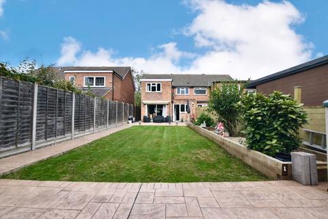 undefined, Weybridge Mead, Yateley GU46