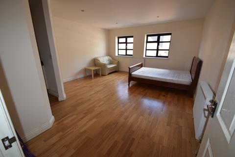 undefined, Gordon Street, Luton, Bedfordshire, LU1 2QP