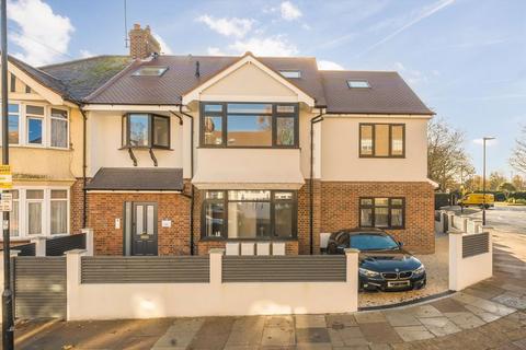 2 bedroom flat for sale, Ashfield Road, London W3