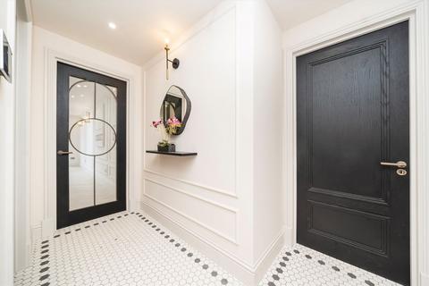 2 bedroom flat for sale, Ashfield Road, London W3