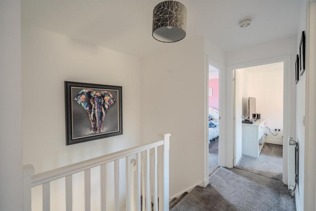 19 Lon Ffion-8.jpg