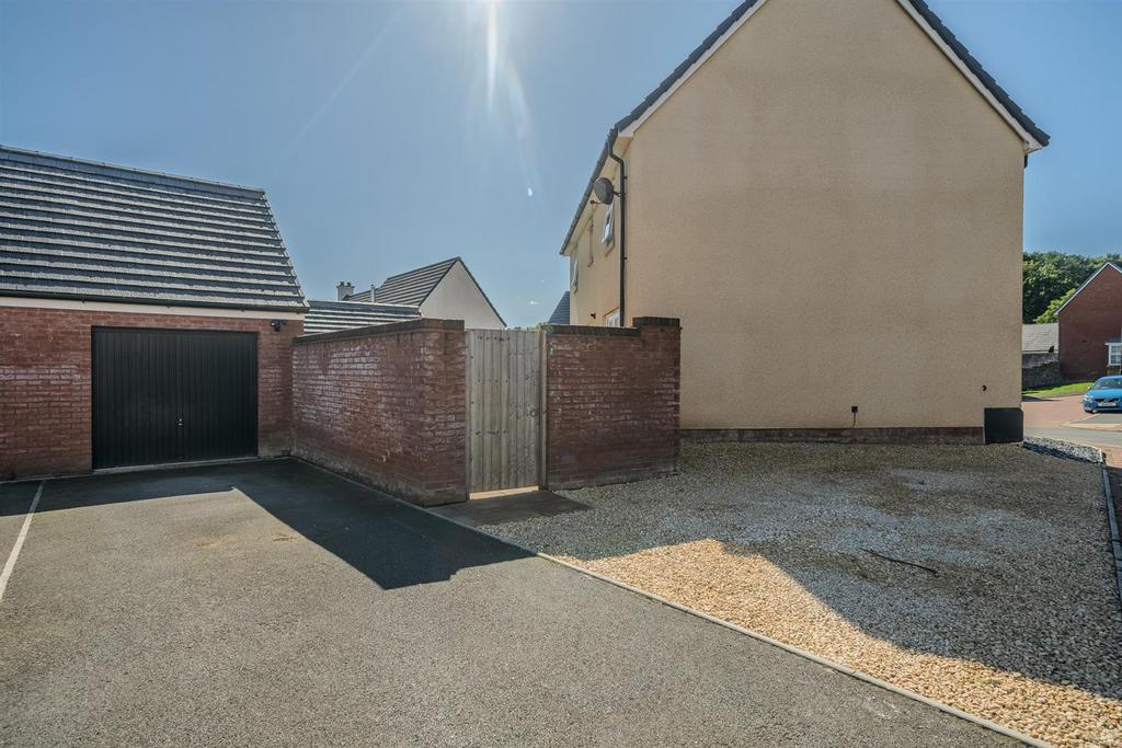 19 Lon Ffion-29.jpg