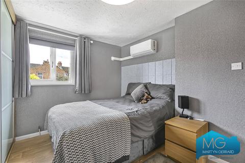 26 Brendon Grove, London, N2 8JZ