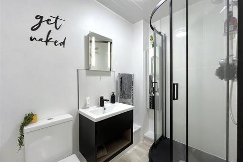 undefined, Turberville Place, Warwick