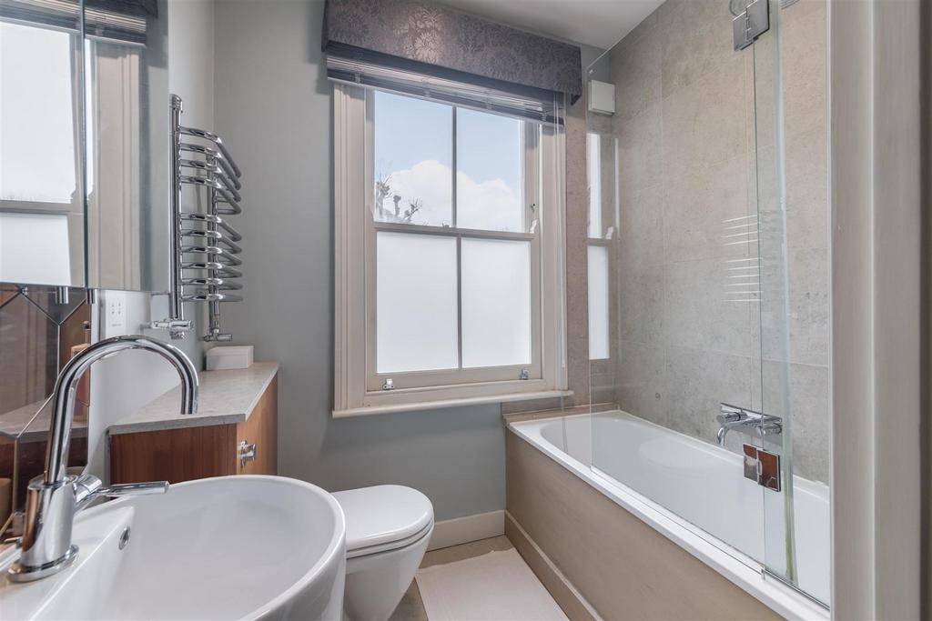 BATHROOM 1.jpg