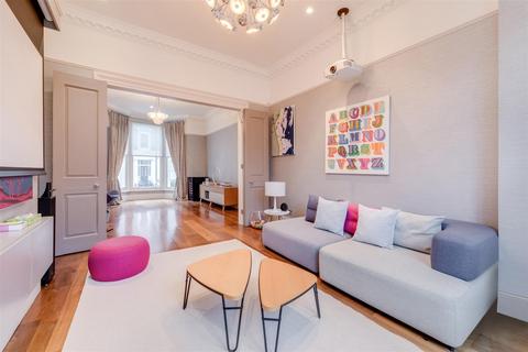 undefined, Belsize Crescent, Belsize Village, NW3