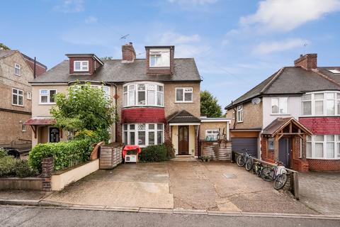 undefined, Warren Mead, Banstead, SM7