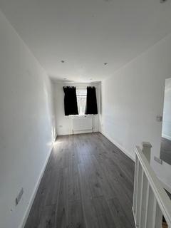 undefined, Havering Gardens, Romford RM6