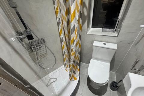 undefined, Havering Gardens, Romford RM6