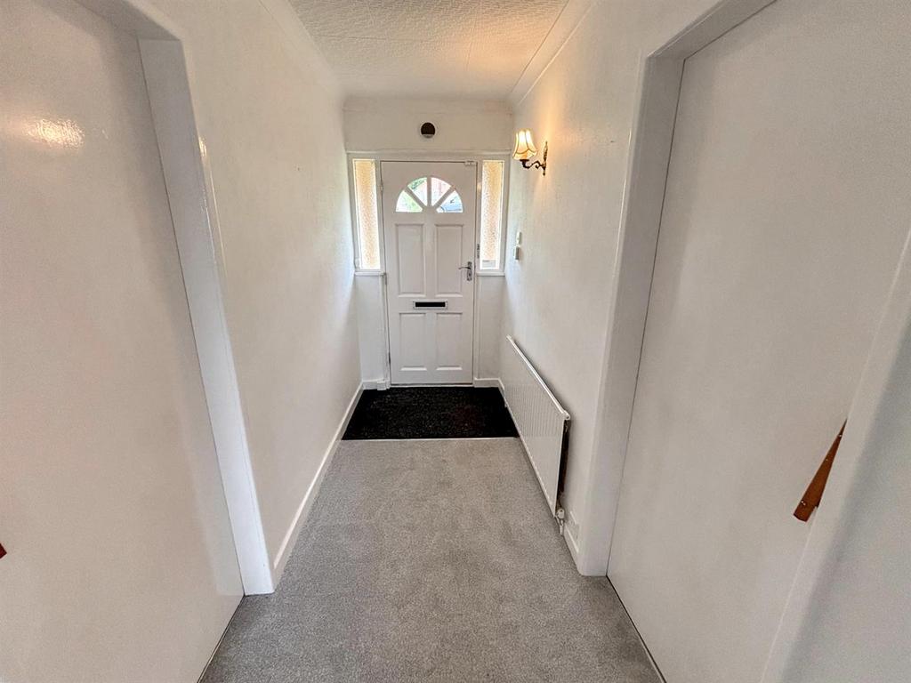 Entrance Hallway: